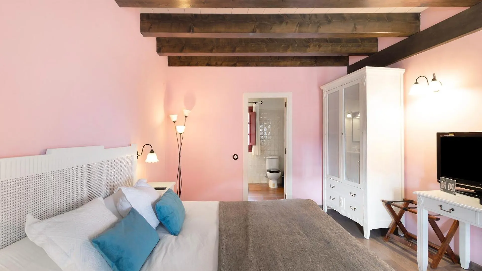 Hosteria 1848 - Suite Clasica Toloriu Spain