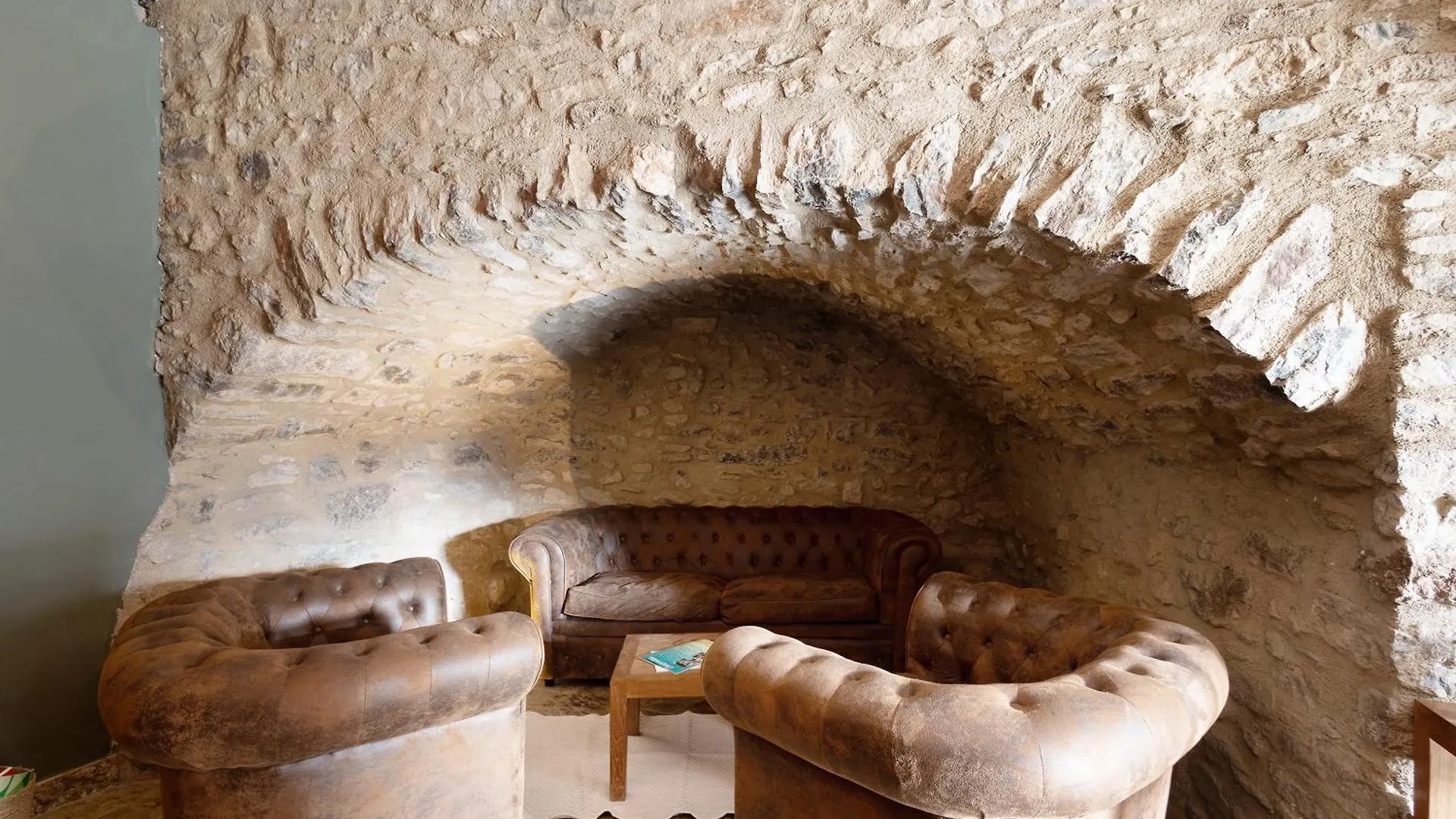 Hosteria 1848 - Suite Clasica Toloriu 0*,  Spain